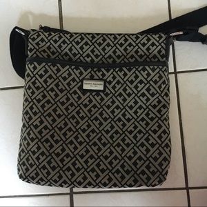 Tommy Hilfiger Crossbody Bag
